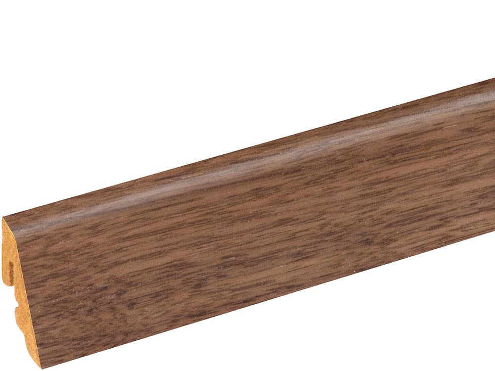 Sockelleiste SU006L FA furniert 18,5 x 38,5 mm Nußbaum FRWA071 lackiert, 250 cm